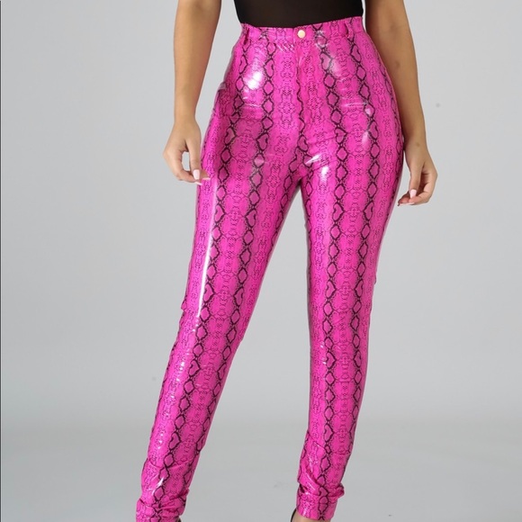 PINK SNAKE PRINT PANTS ๐ - Picture 1 of 4
